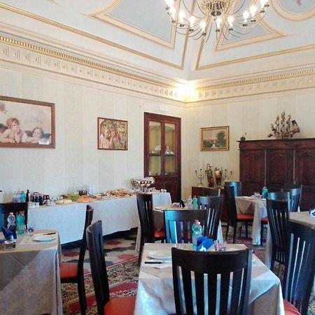 Palazzo Diamante Hotel Calascio Bagian luar foto