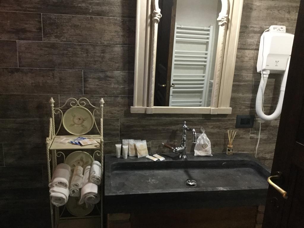 Palazzo Diamante Hotel Calascio Bagian luar foto